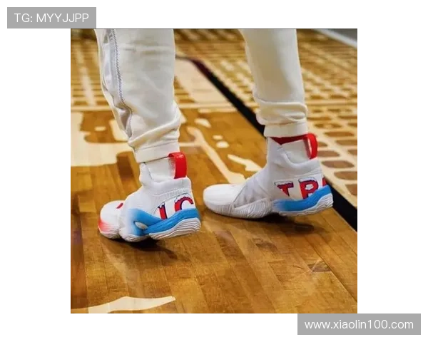 铁粉奥巴马前排观战全明星赛场