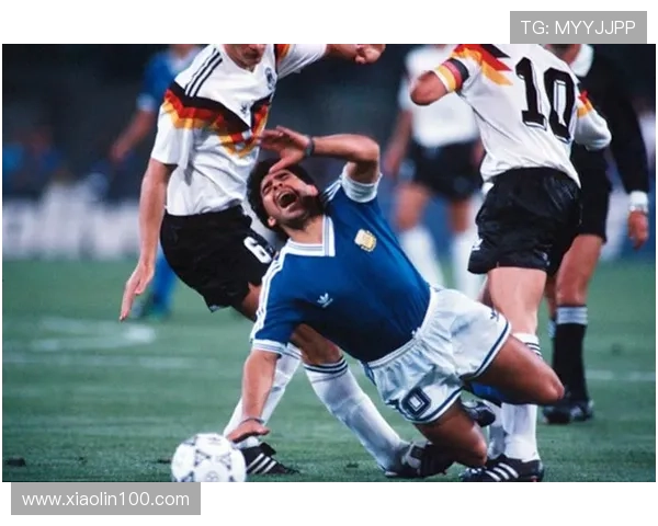 阿尔瑙·奥尔蒂斯荣膺西足铜靴